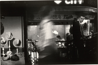 Photograph, Matthew SLEETH, Flinders Street, Melbourne, 1998