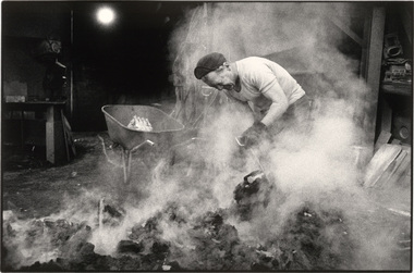 Photograph, Matthew SLEETH, Cox and Rizzetti Foundry, Melbourne, 1994