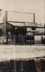 Photograph (Item), B/W Photo Of Gleesons Shop Mollison St Malmsbury C1940