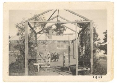 Photograph (Item), Arbor At Malmsbury Primary School 1929, Malmsbury 1929