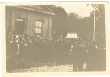 Photograph (Item), Group At Wwi Memorial Gates At Town Hall C1927, Malmsbury ca1927