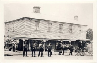 Photograph (Item), B/W Mullers Hotel, Malmsbury