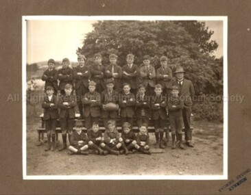 Photograph (Item), Malmsbury Primary School Football Team 1927, Malmsbury 1927