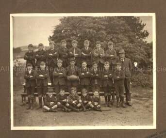 Photograph (Item), Malmsbury Primary School Football Team 1927, Malmsbury 1927