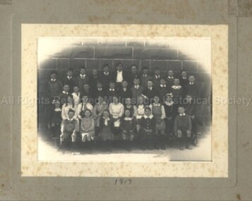 Photograph (Item), Malmsbury Primary School Photo 1917, Malmsbury 1917