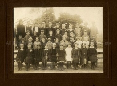 Photograph (Item), B/W Malmsbury School 1408 C1926, Malmsbury c1926