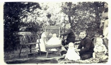 Photograph (Item), "Ellis & Thomas Family At ""The Falls"" Malmsbury", Malmsbury c1912