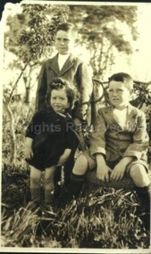 Photograph (Item), "B/W Children Frank, Alfie & Neil Mcewan", Malmsbury 22/2/1925