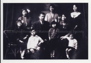 Photograph (Item), William Kiam And Wife Emily (Lipp) Kim & Children, Malmsbury c1920