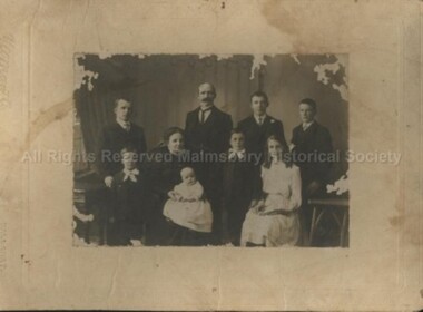 Photograph (Item), B/W A Family Group, Malmsbury ca1900