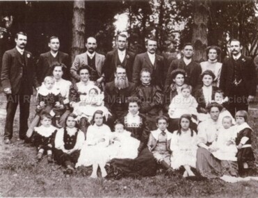 Photograph (Item), B/W Photo Hubber Family In Malmsbury Gardens C1900, Malmsbury c1900