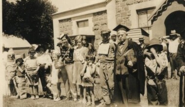 Photograph (Item), "B/W Photo Boxing Day Picnic Parade, Outside Town Hall", Malmsbury c1920