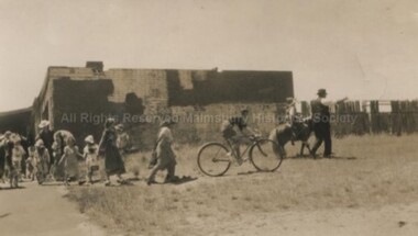 Photograph (Item), "B/W Photo Boxing Day Picnic Parade, Near Current Store", Malmsbury c1920