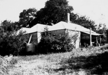 Photograph (Item), B/W Townsend House Malmsbury, Malmsbury c1930s
