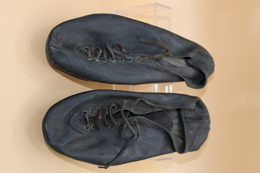 Clothing - Running spikes, Goldie Heath's running spikes, c1933