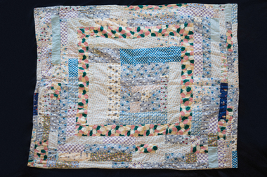 Quilt, Medallion Quilt