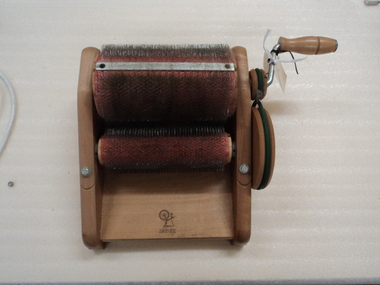 Mini drum carder