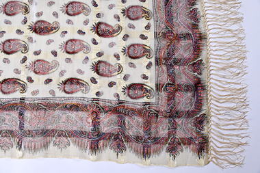 Clothing - Paisley Shawl, 1800 - 1830