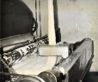 Photograph - Wool Processing, Returned Sailors and Soldiers Mill, Norm Holroyd, 1960's - 1970's
