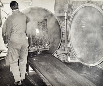 Photograph - Wool Processing, Returned Sailors and Soldiers Mill, Norm Holroyd, 1960's - 1970's