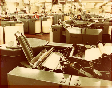 Photograph - Combing, Port Phillip Mills, Williamstown, 1984