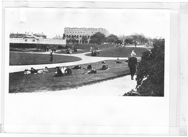 Photograph, West Beach and Catani Gardens, c. 1915-1916