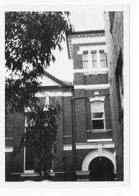 Photograph - Bundalohn, Graeme S Breydon, 6 Tennyson Street, St Kilda, 3/08/1974