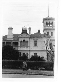 Postcard, Graeme S Breydon, 6 Dickens St, St Kilda
