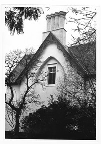 Photograph, The Age newspaper, Glenfern, 417 Inkerman St, St Kilda, 6/07/1973