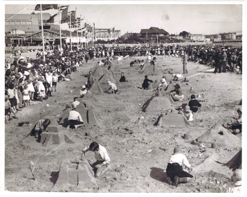 Postcard, St Kilda Beach, 1937