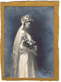 Photograph, Spencer Shier, Mrs Minnie Isaacs, c. 1923