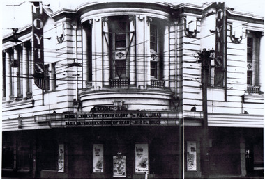 Photograph, Hoyts Victory Theatre