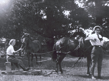 Photograph, Covett family, c. 1924