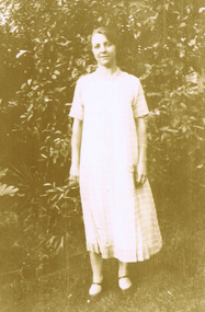 Photograph, Irene Keeley (nee Upton), c. 1926