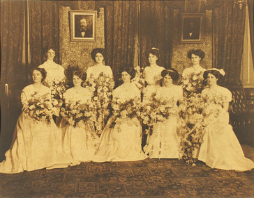 Photograph, Mrs Sigismund Jacoby, Mayoress of St Kilda with Debutantes from Mayoresses Ball, 1909