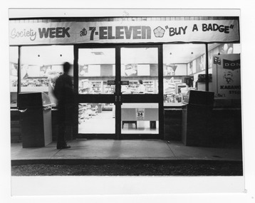 Photograph - Street scene, Fitzroy St, St Kilda, c1980s