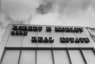 Photograph - Photograph of building, St Kilda Shout Collective, Robert H Morley & Son Real Estate, 1983