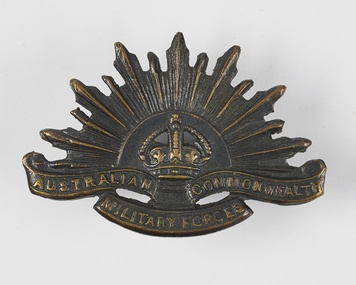 Badge - Military badge, Army Rising Sun badge, 1914-1918