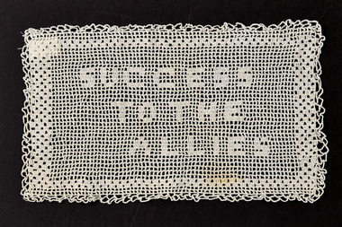 Souvenir - Doily, Success to the allies, 1939-1945