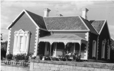 Photograph, St Joseph's Convent in Patrick St