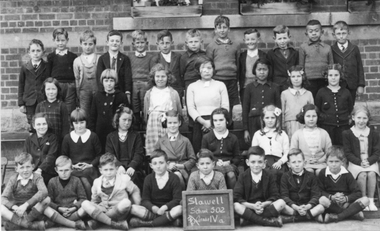 Photograph, Stawell Primary School Numbered 502 -- Grade 4A Class Photo 1942