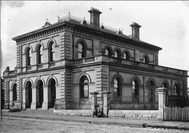 Photograph, Court House in Patrick Street