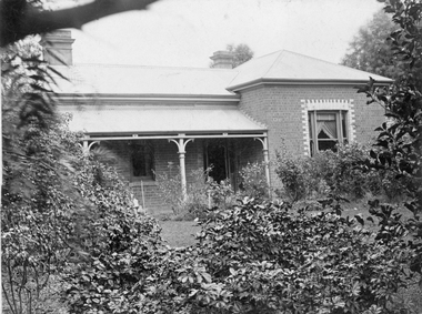Photograph, “Eyrecourt” House now 5 Scallan Streetin c1900's, Approx 1902
