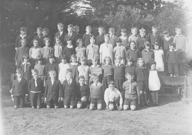 Photograph, Stawell Primary School Number 502  -- Class Photo 1931-33