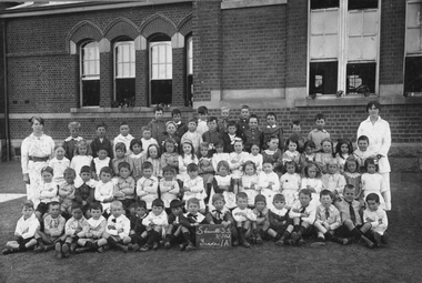 Photograph, Stawell State School Number 502 Grade 1A 1929