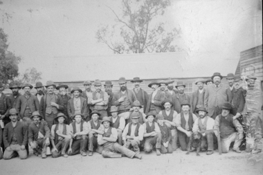 Photograph, Workmen at Young and Ledgar’s Garage corner of Scallan and Wimmera Streets