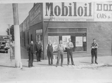 Photograph, Young and Ledgar’s Garage at corner of Scallan and Wimmera Streets c 1920's