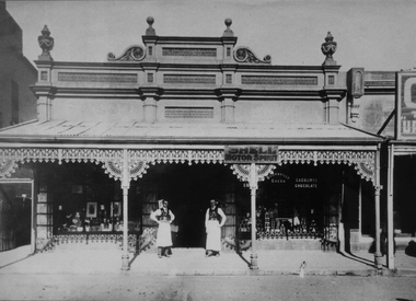 Photograph, Mr C. Hunt’s General Store in Upper Main Street Stawell