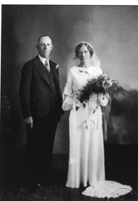 Photograph, Mr William Gilbert Currie & Miss Catherine Hannah Cameron's Wedding at Landsborough 1937