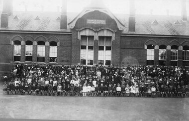 Photograph, Stawell Primary School Number 502 -- "Back to School" 1922